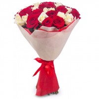 Ziedu pušķis Sarkanas un baltas rozes 50 cm